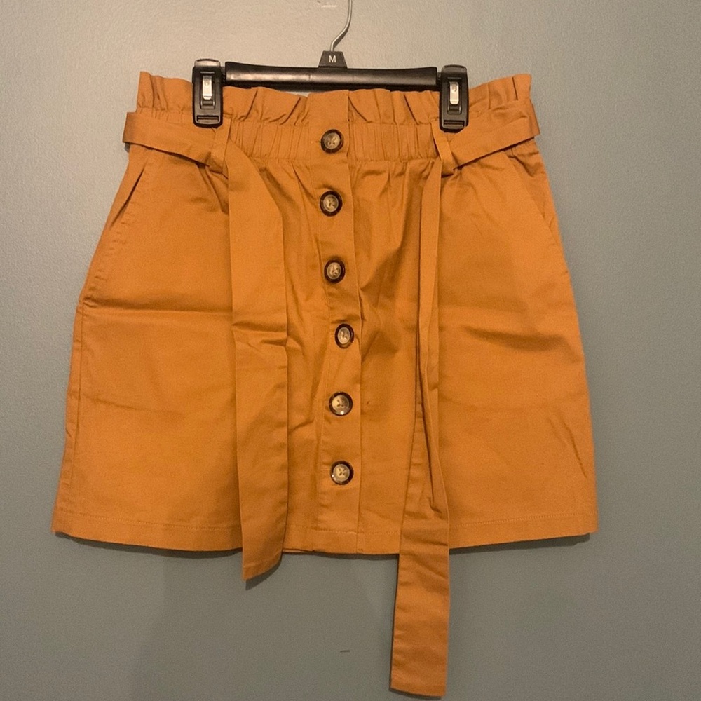 Brownish color size small skirt forever 21